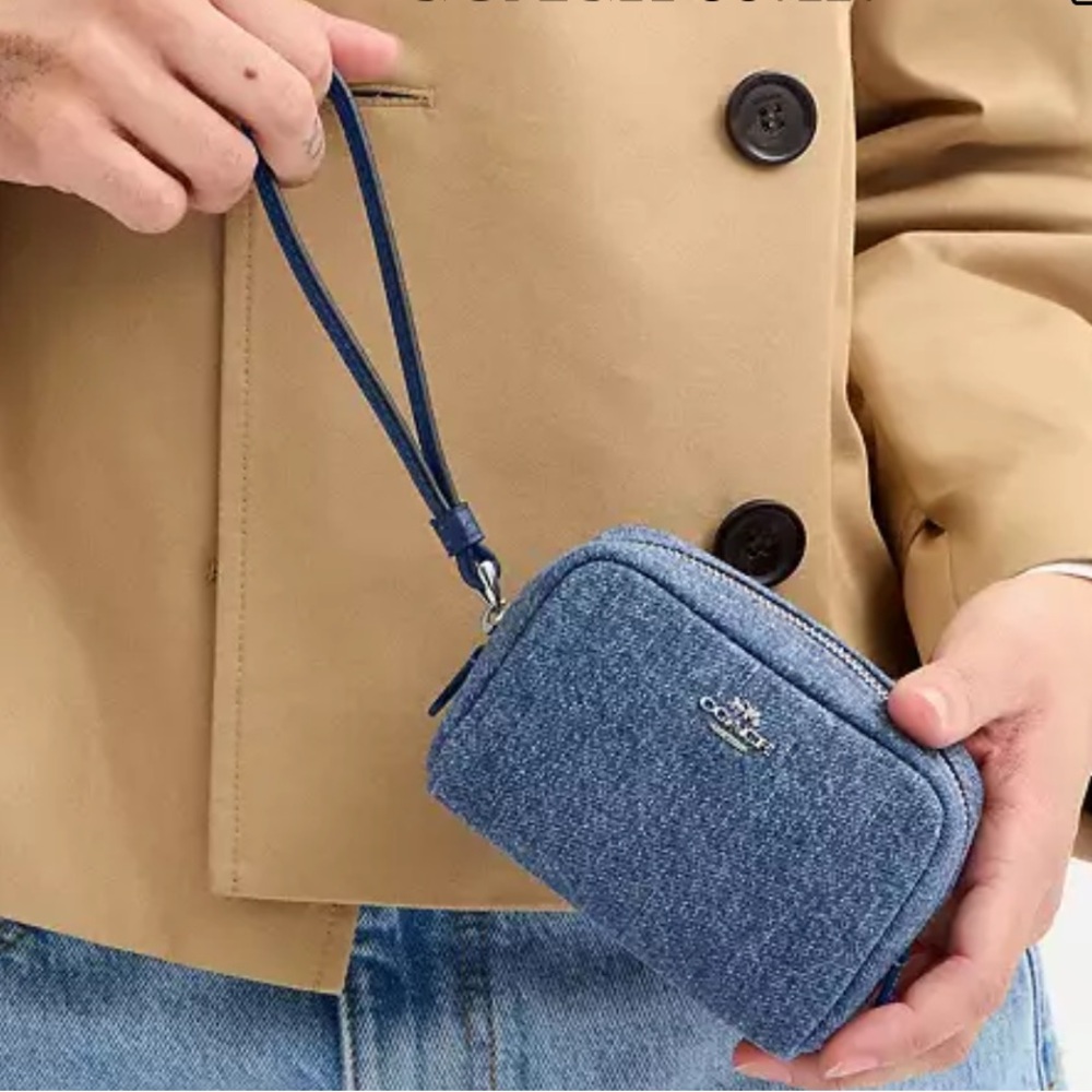 Coach  CAP97 Pouch Wristlet IN  denim/Silver/Indigo